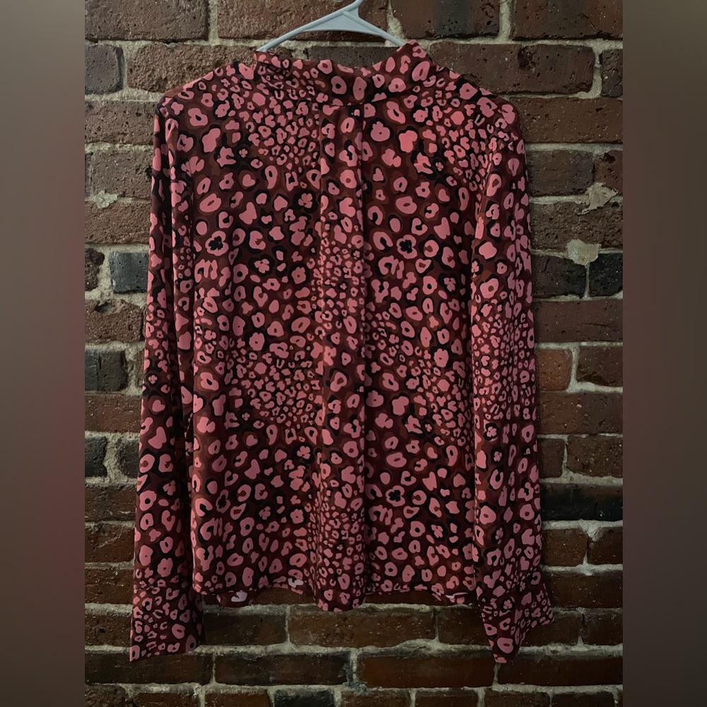 Cefinn silk leopard print blouse. Pristine.
